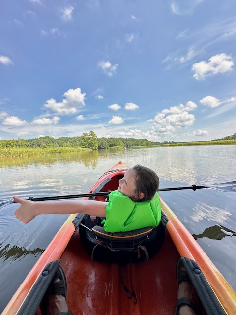 Kayak James River with a thumbs up licensed operator